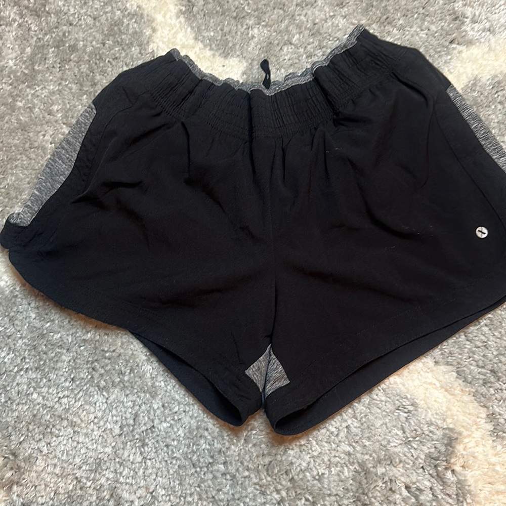 Xersion black athletic shorts size medium